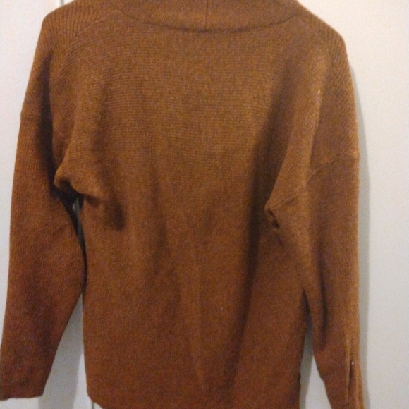 Women's sweater in tan size small Loft brand - Picture 5 of 5
